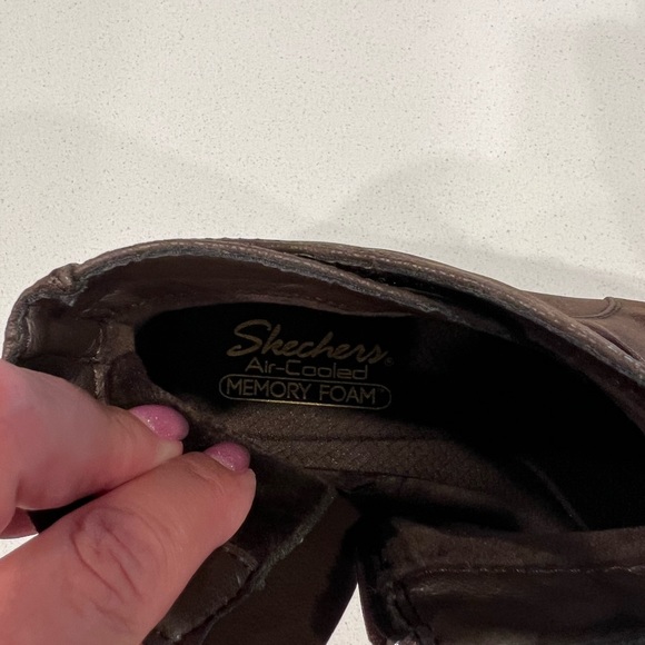 Sketchers size 10 booties - Picture 5 of 7